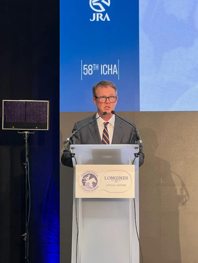 香港杯赛事,惊现观众横,幅抗议,香港赛马会主页,赛程安排,赛果查询,马匹资料,比赛分析